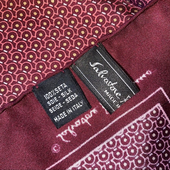 Salvatore Ferragamo pocket square - Picture 6 of 7